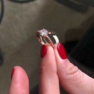14k Rose gold diamond promise ring size 5.5